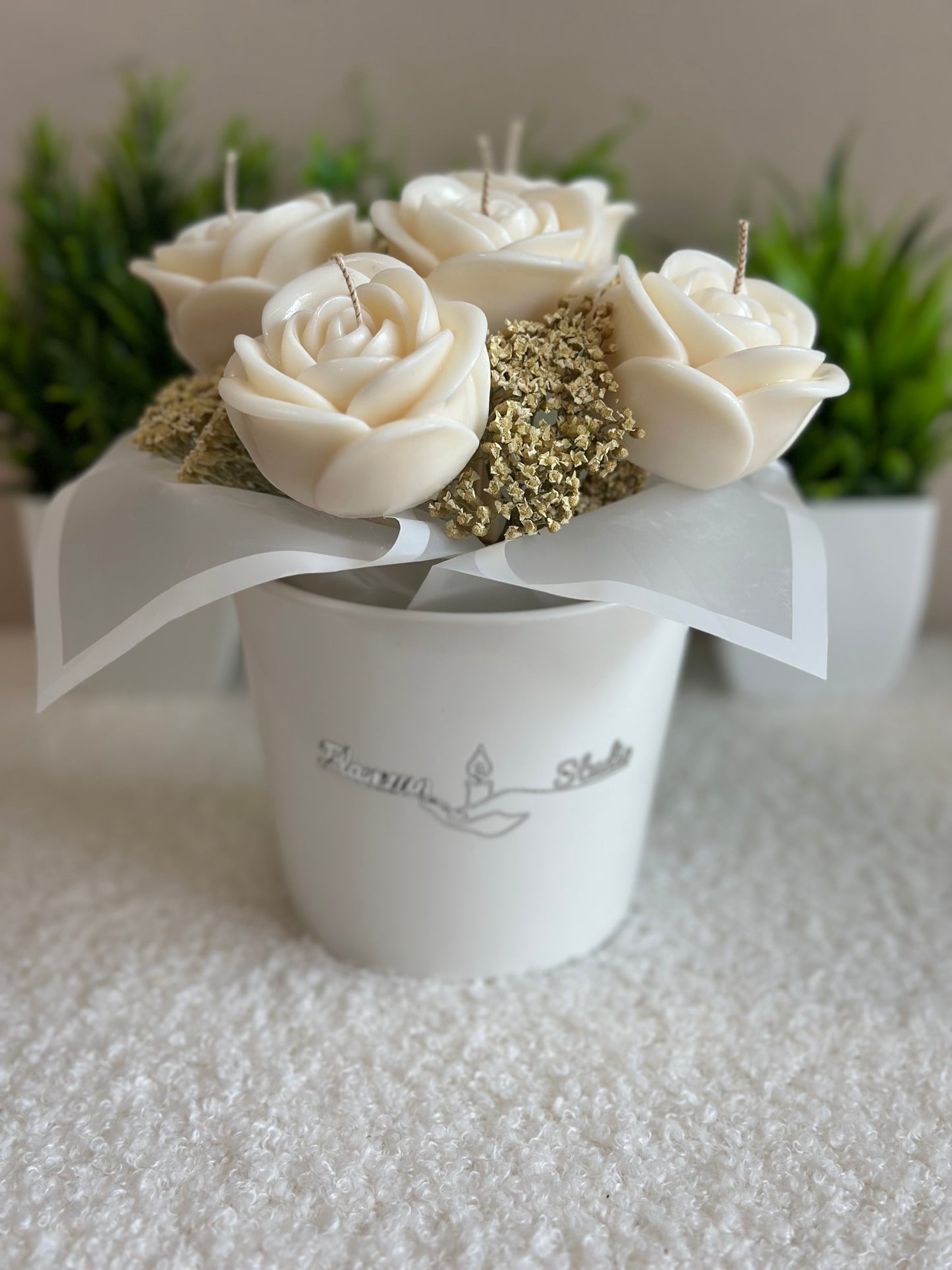 Малък Букет Рози - от свещи