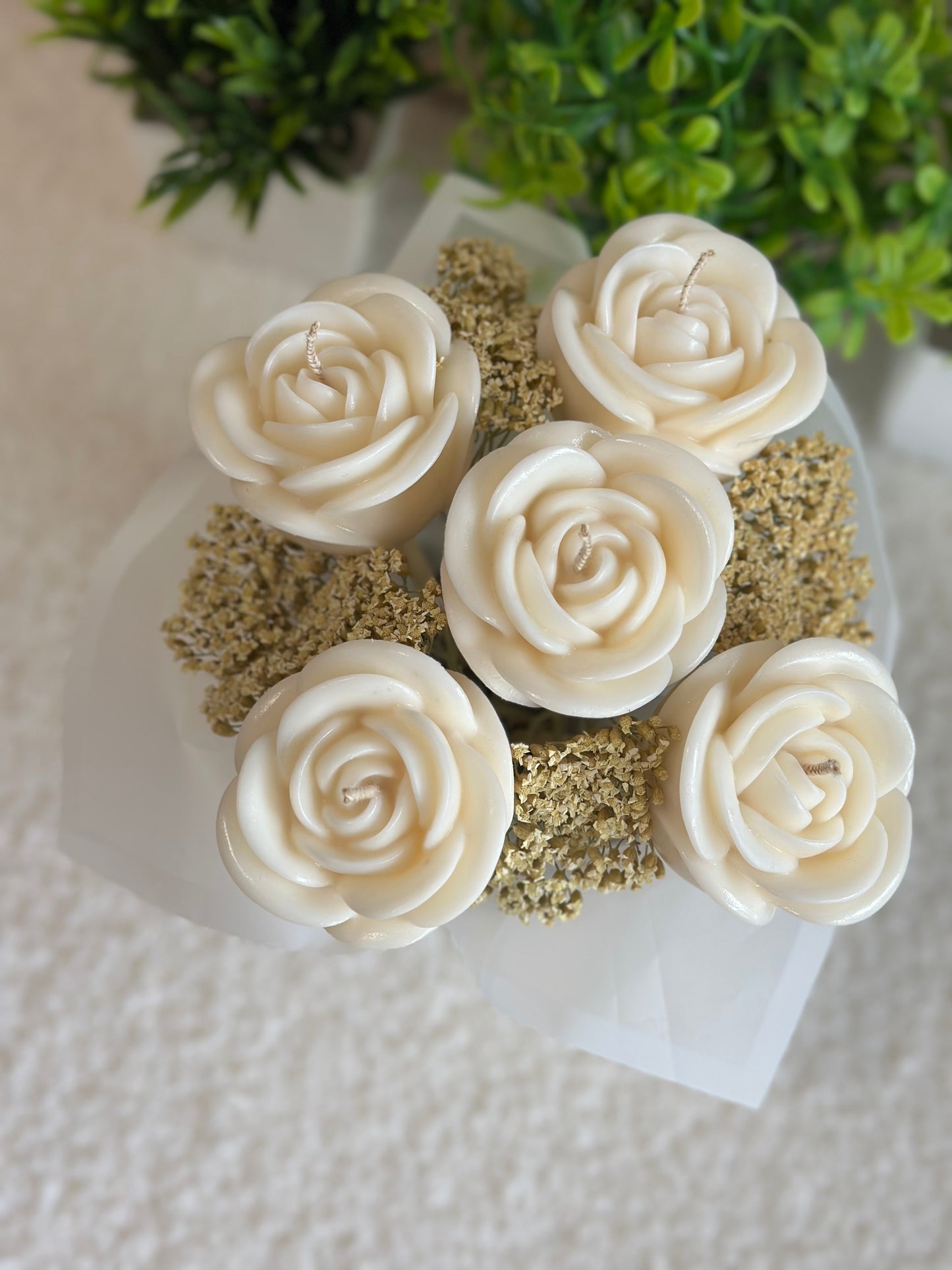 Малък Букет Рози - от свещи